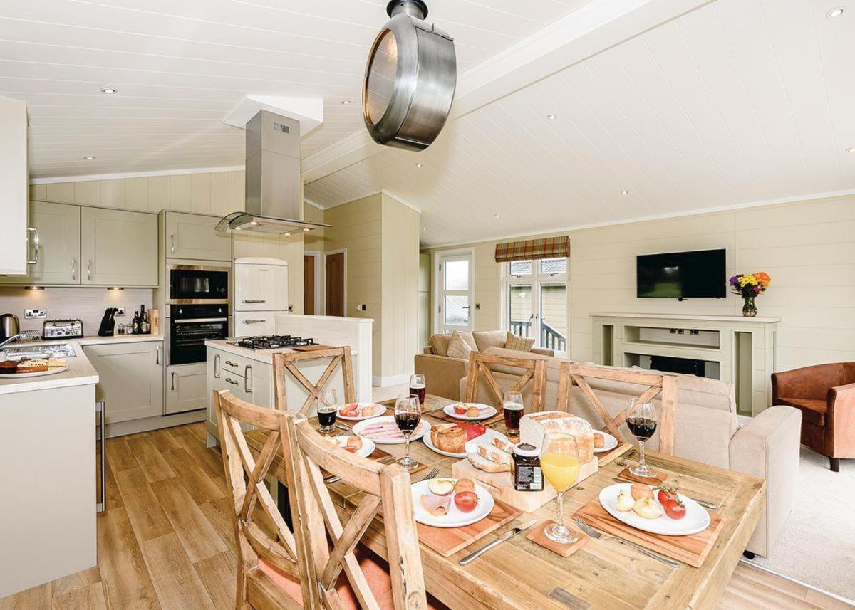 Thanet Well Lodges Ivegill Екстериор снимка