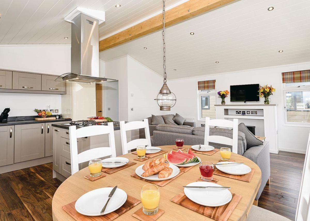 Thanet Well Lodges Ivegill Екстериор снимка