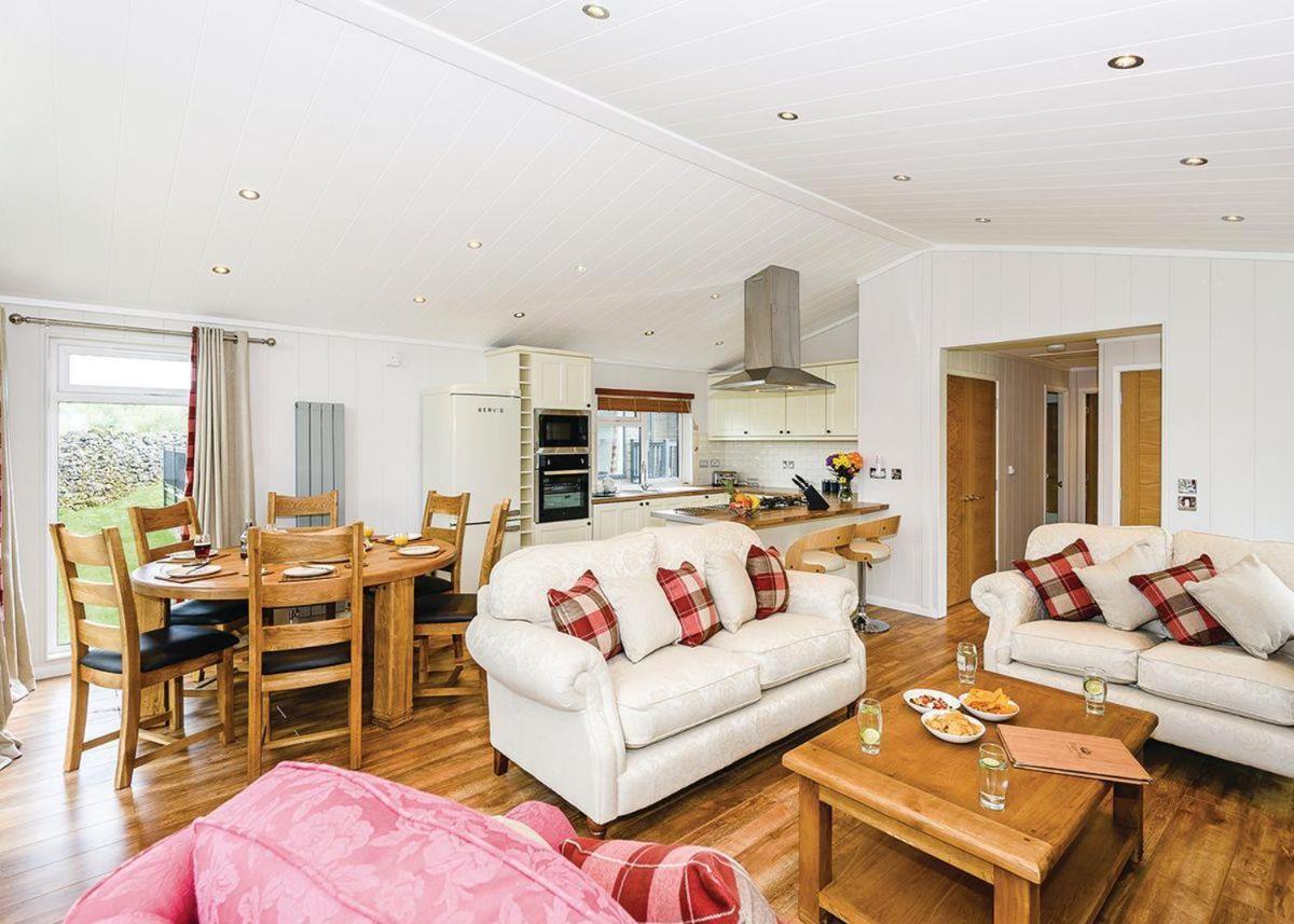 Thanet Well Lodges Ivegill Екстериор снимка