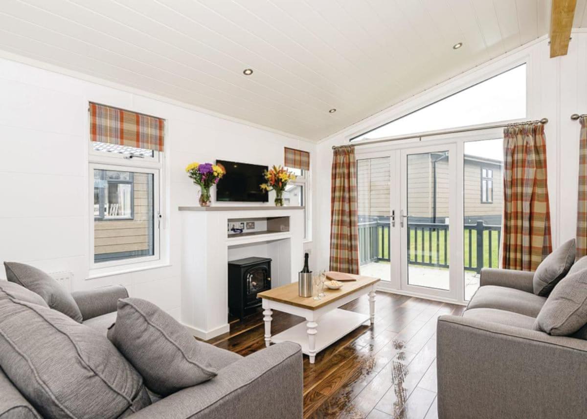 Thanet Well Lodges Ivegill Екстериор снимка
