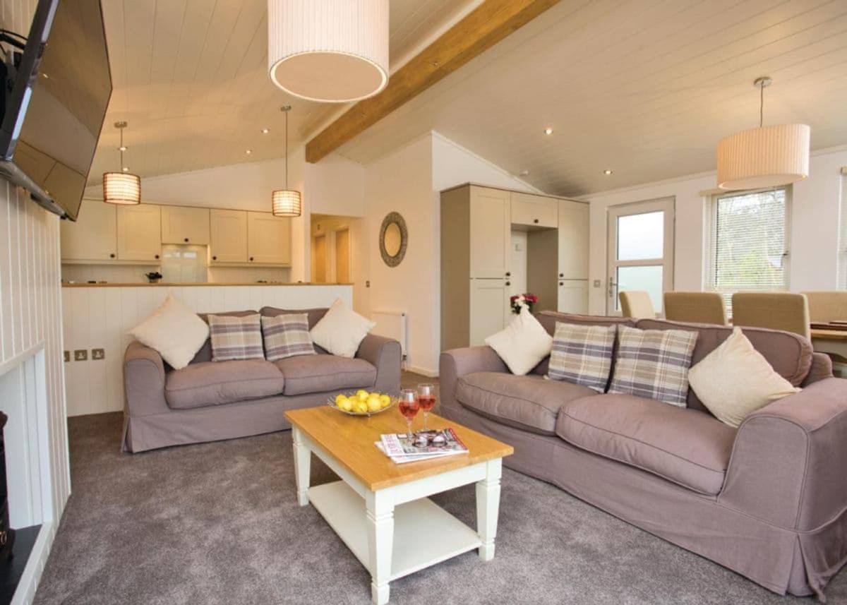 Thanet Well Lodges Ivegill Екстериор снимка